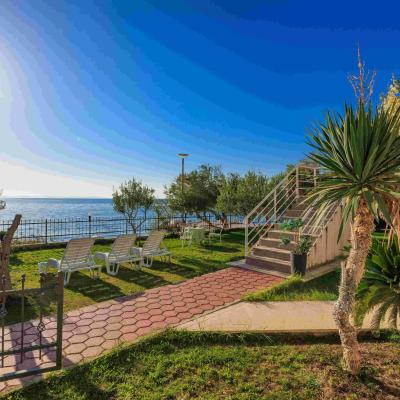 Blue Horizon Beach Escape Apartment 1 16